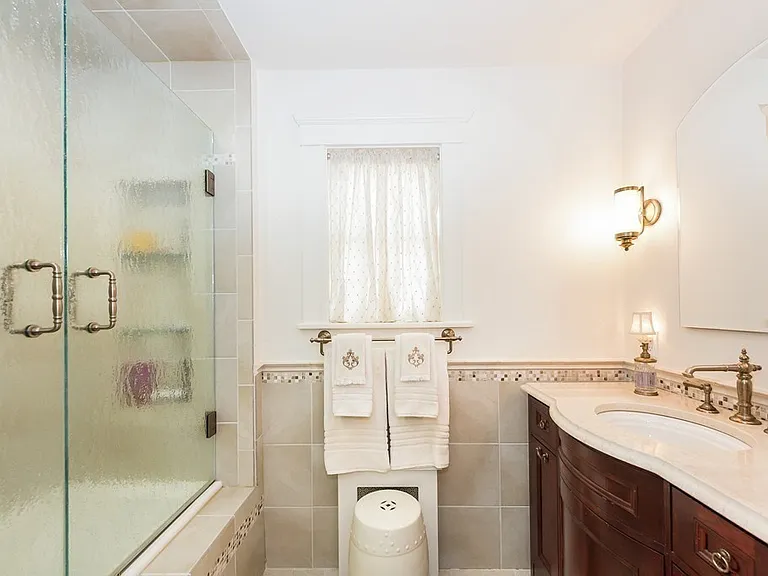 62 Evergreen Ave — Photo 13
