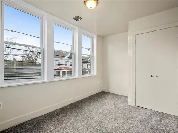 100 N Linden Ave APT 103, Pittsburgh, PA 15208