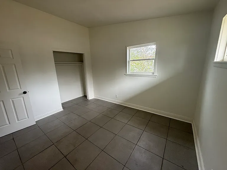 2916 Williams Ave — Photo 16