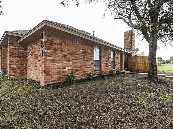 5th image of 434 Finch Dr