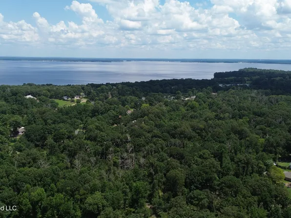 Saint Augustine Dr, Madison, MS 39110