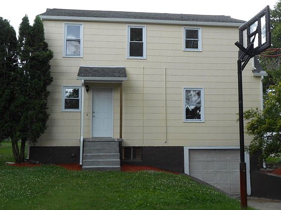 2nd image of 207 Sheridan Ave