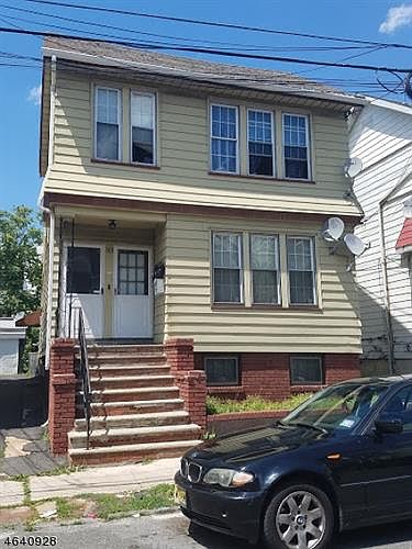 1st image of 102 Rosehill Pl