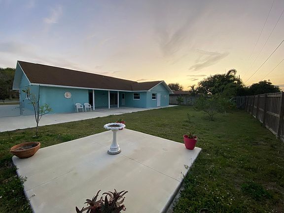 3rd image of 229 SW 38th St