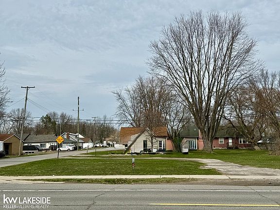 2nd image of 5970 Pointe Tremble Rd