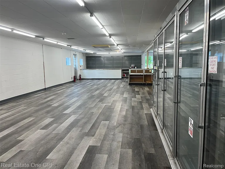 8216 Lakeshore Rd #1 — Photo 8