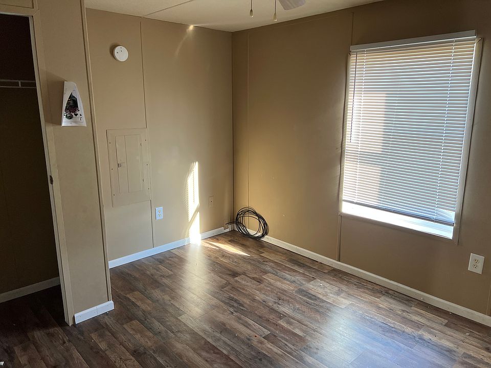 2nd image of 178 Aspen Dr