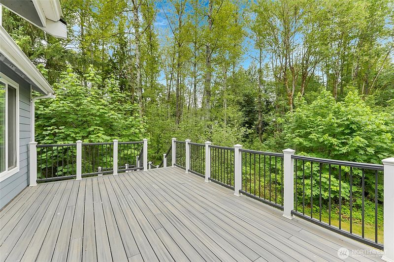 4th image of 27630 NE Quail Creek Dr