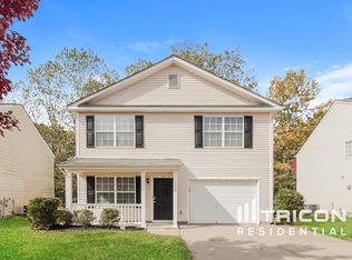 1417 Jordans Pond Ln, Charlotte, NC 28214
