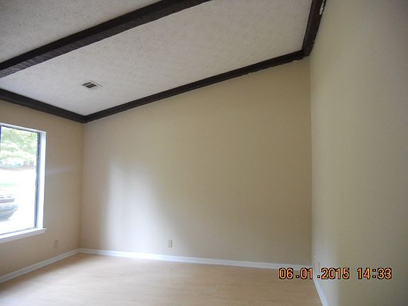 2nd image of 190 Kipling Way