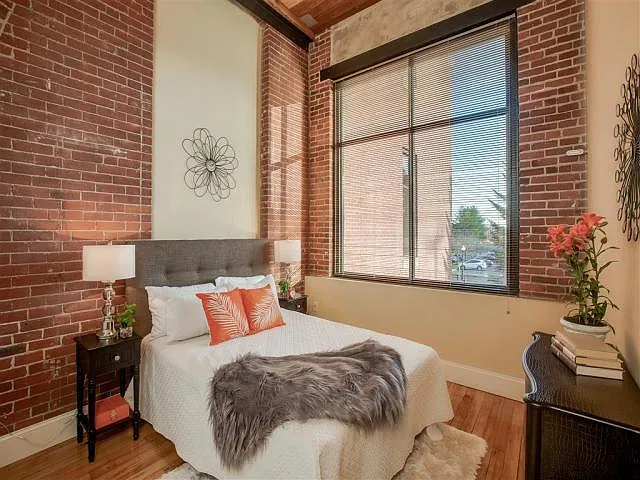 Colony Mill — Photo 21