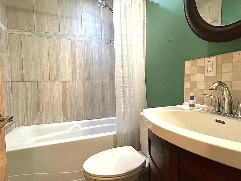 538 Runnymede Rd #BASEMENT — Photo 14