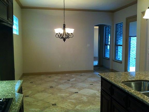 2nd image of 2204 Leonardo Ct