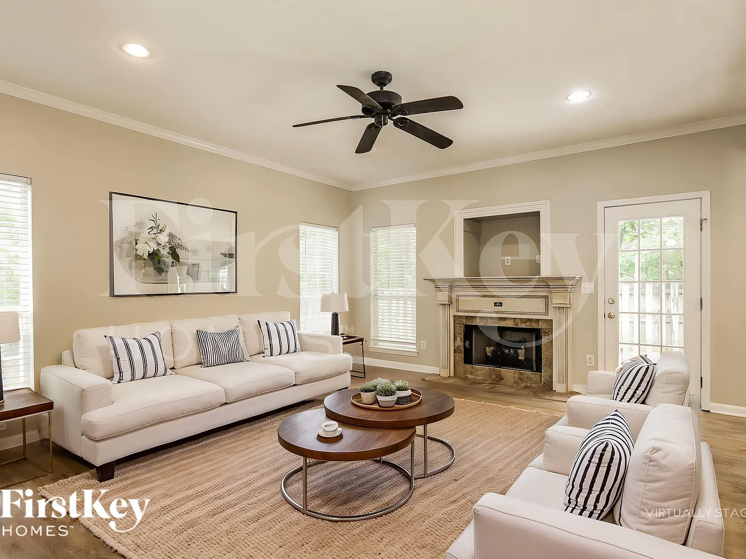 4 bed, 2.5 bath, 1964 sqft, $1,935 — Photo 4