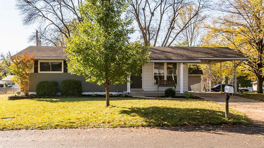10420 Antrim Dr photo 1