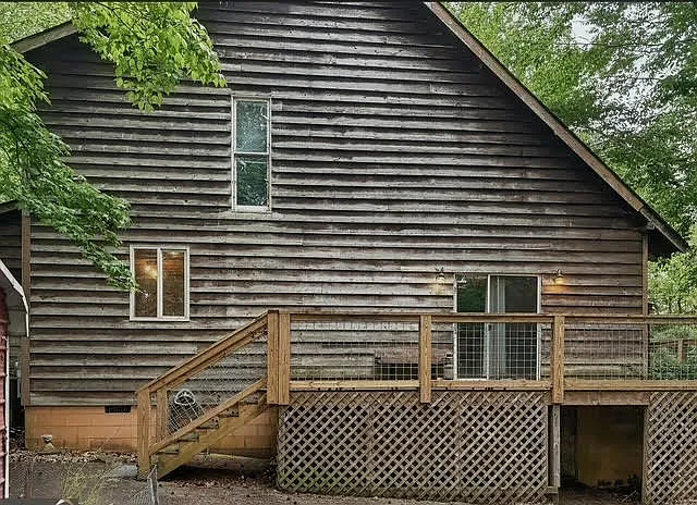 465 Lakeside Trl — Photo 2