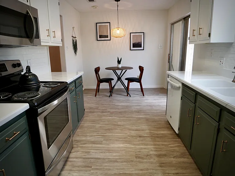1145 Sunmeadow Dr — Photo 12