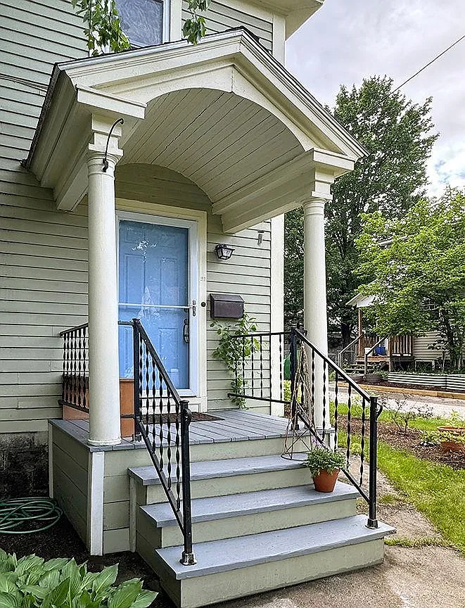 3 bed, 1.0 bath, 1278 sqft, $2,400 — Photo 2