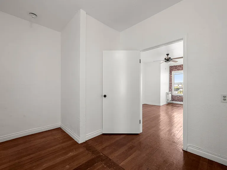 1516 N Hobart Blvd — Photo 30