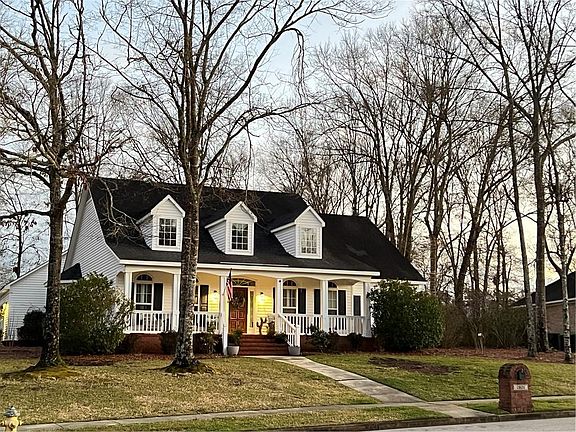 3rd image of 7601 Cameron Ct
