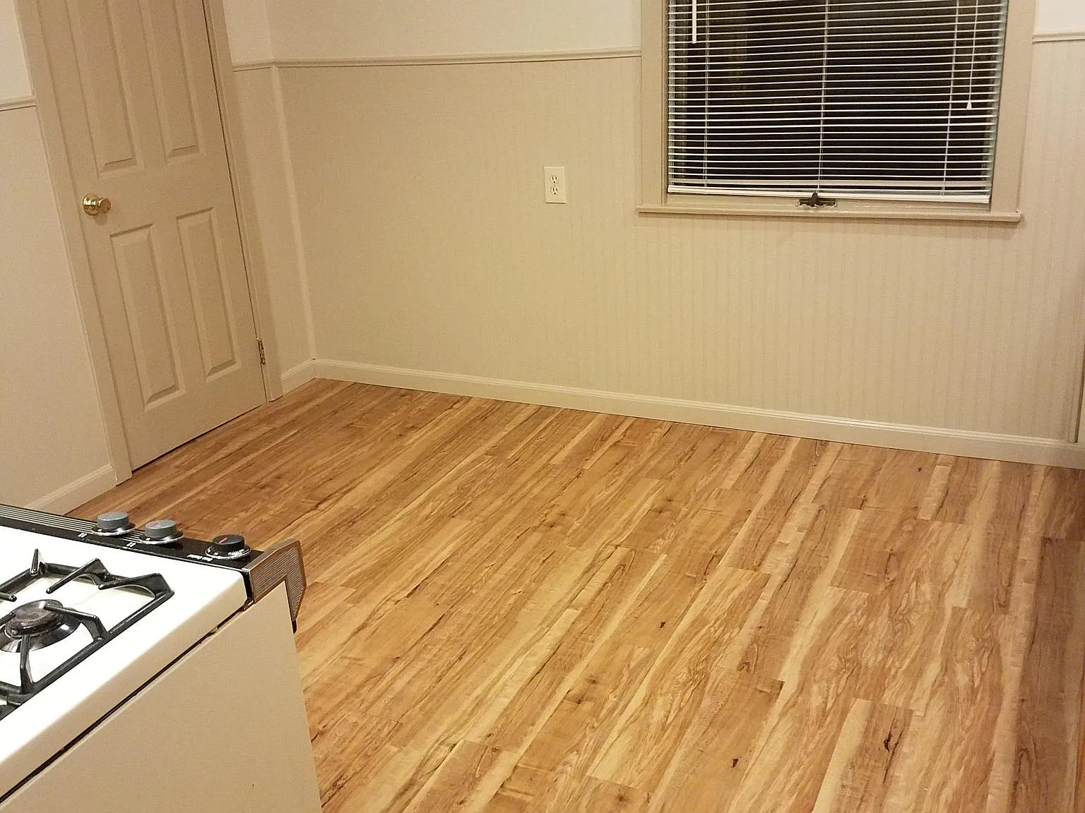 2 bed, 1100 sqft, $1,400 — Photo 3