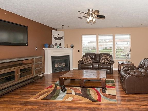2nd image of 6433 Bonneville Dr