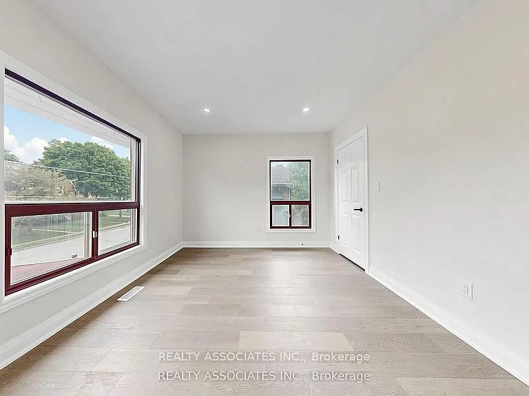 6058 Culp St — Photo 32
