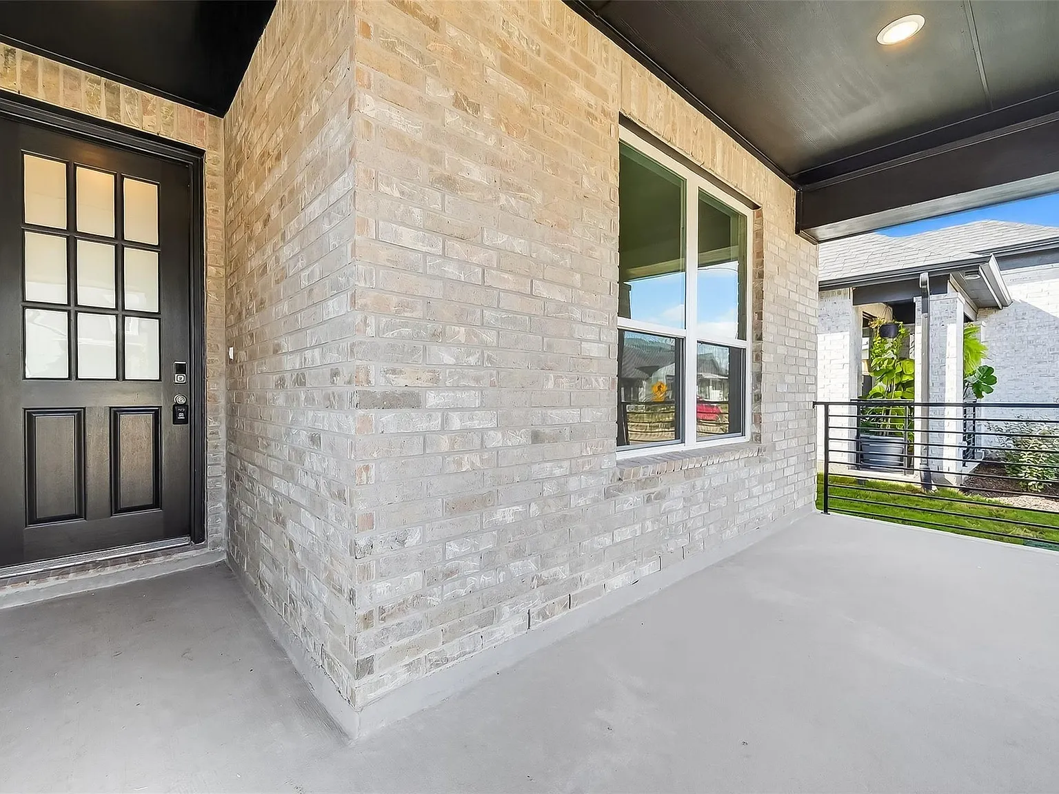 5 bed, 4.5 bath, 2848 sqft, $3,575 — Photo 4