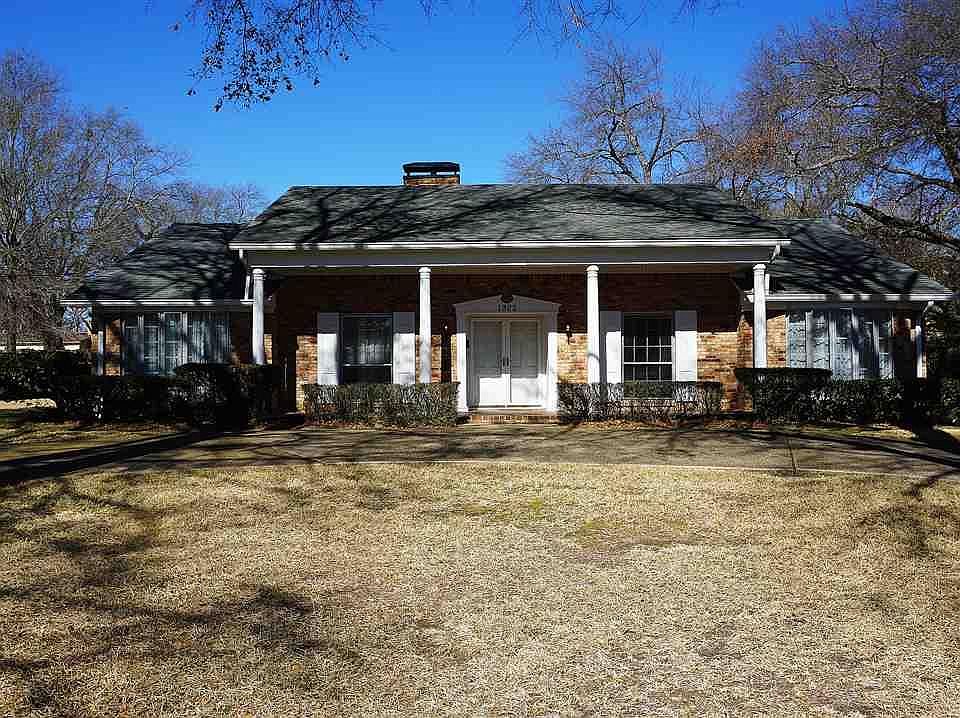 1st image of 1922 Sterling Dr