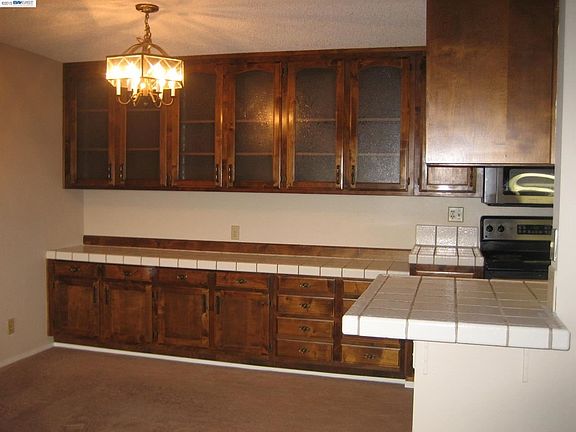 4th image of 26953 Hayward Blvd APT 208