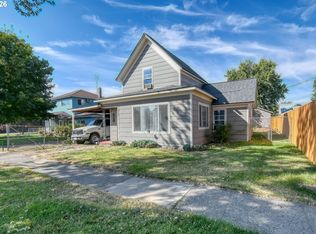 323 E Van Buren St, Athena, OR 97813