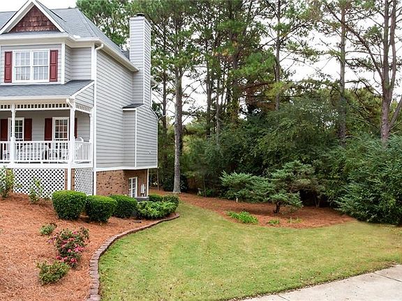 2nd image of 1722 Greystone Trce SE