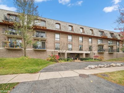 134 Green Bay Rd APT 106, Winnetka, IL, 60093