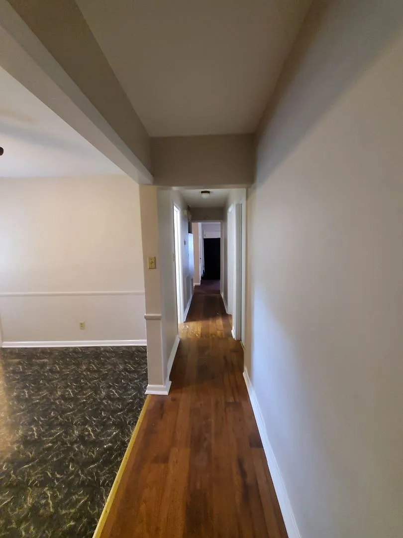 3+ Bedroom 2 Bathroom House in North Huntsville — Photo 2