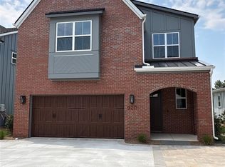 920 Coast Dr, Tega Cay, SC 29708