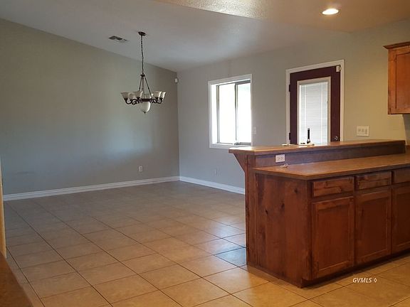 4th image of 8555 S Thunderbird Dr
