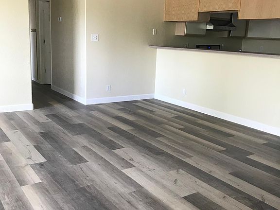3rd image of 1297 Chardonnay Dr