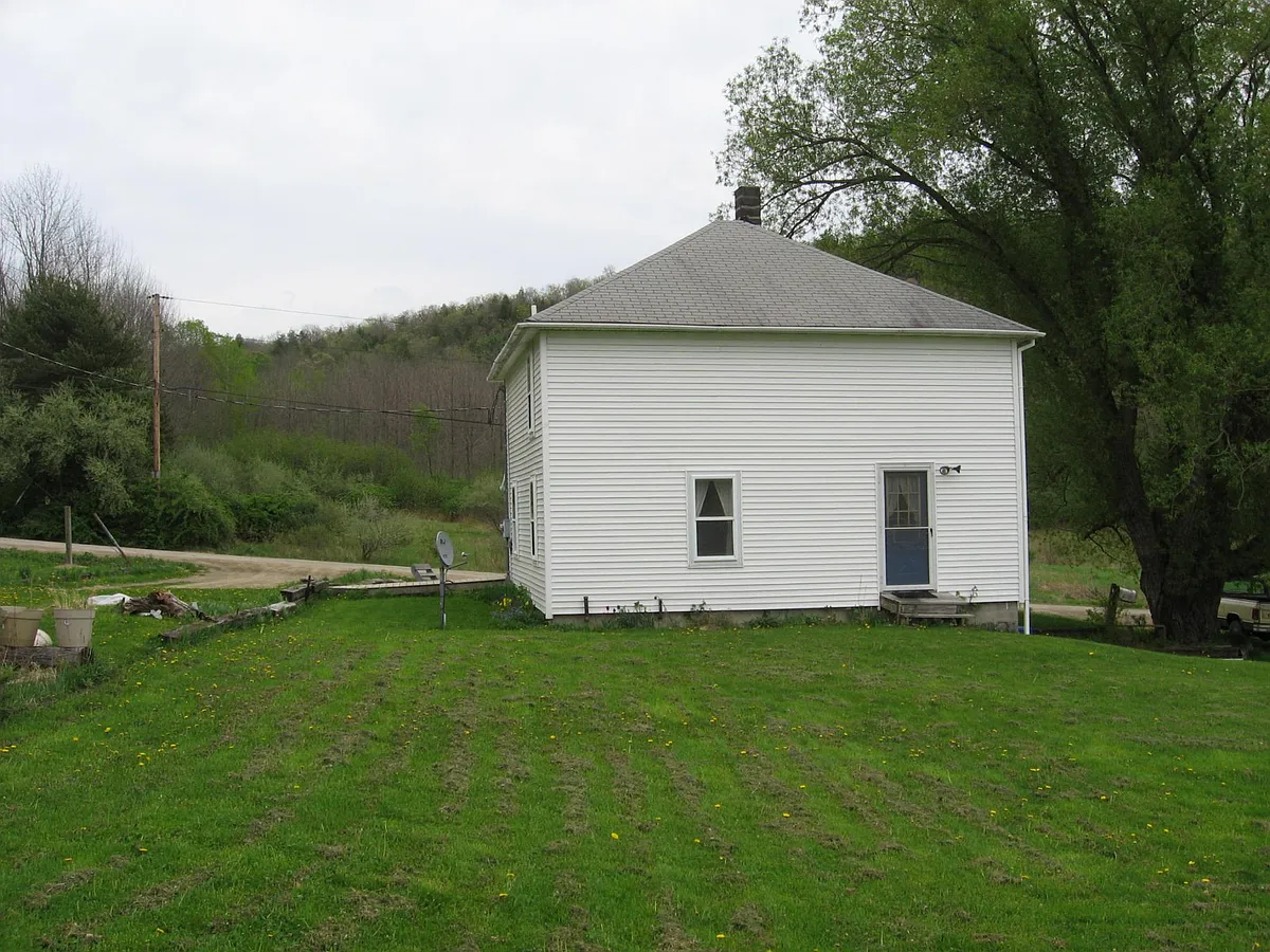 Building Photo - 9665 Frog Hollow Rd