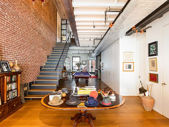 5th image of 10 E 22nd St #3/4