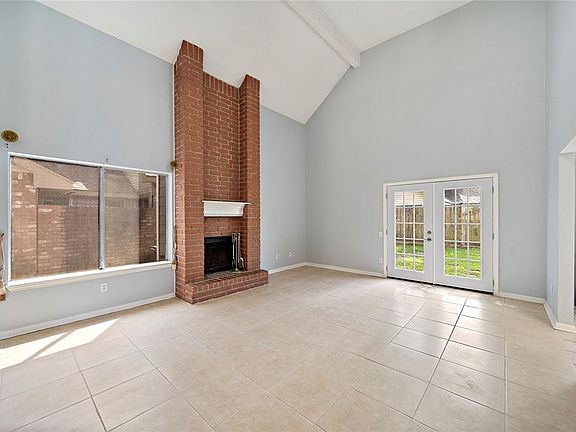 3rd image of 16039 Sunbeam River Dr