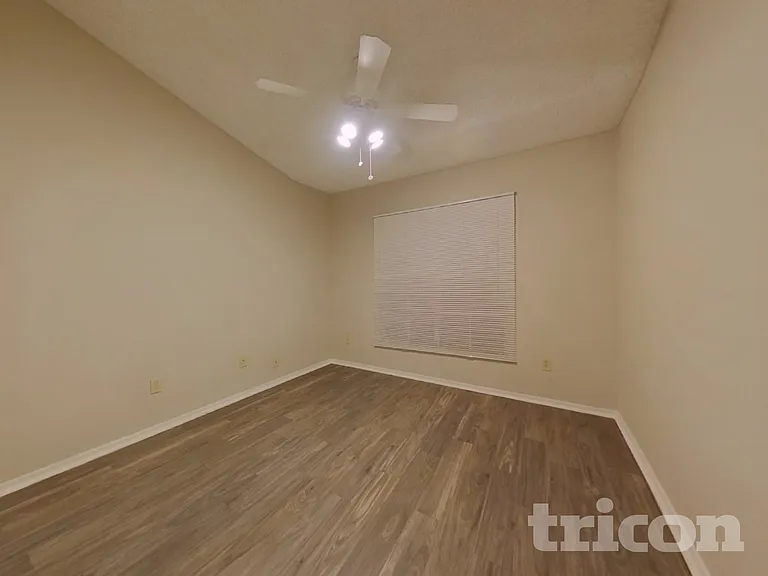 1313 N Avoca — Photo 16