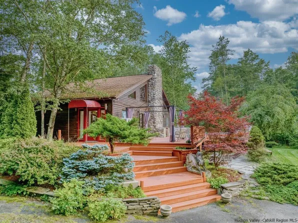 15 Pond Lane, Saugerties, NY 12477
