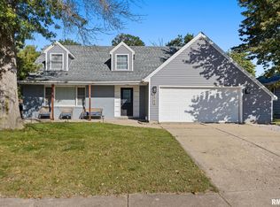 3343 W Saymore Ln, Peoria, IL 61615