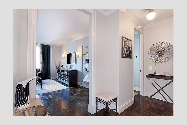 Sold by Stribling | media 3