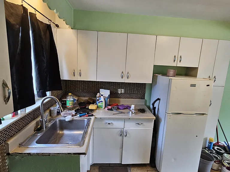335 W Yale Ave — Photo 9