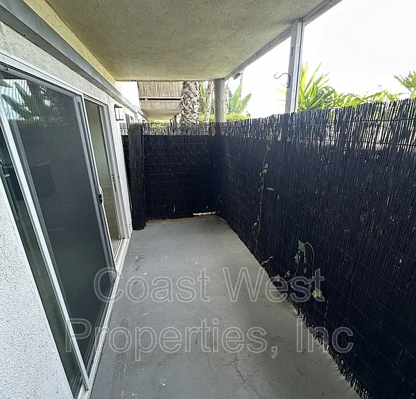 Mauna Loa Apartments — Photo 21
