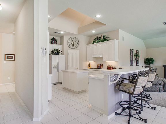 5th image of 5904 Ember Glen Dr