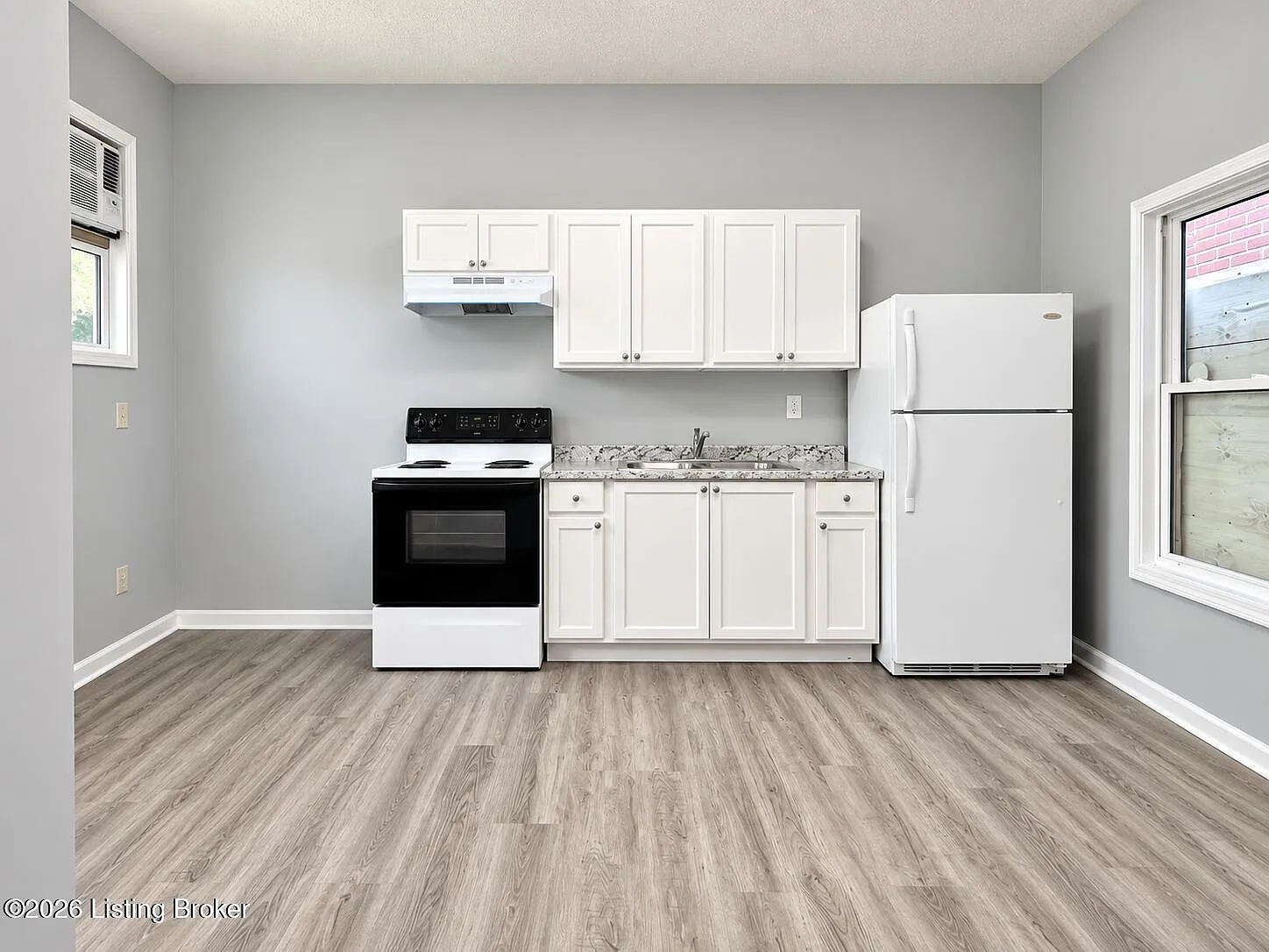 1 bed, 1.0 bath, 300 sqft, $495 — Photo 3