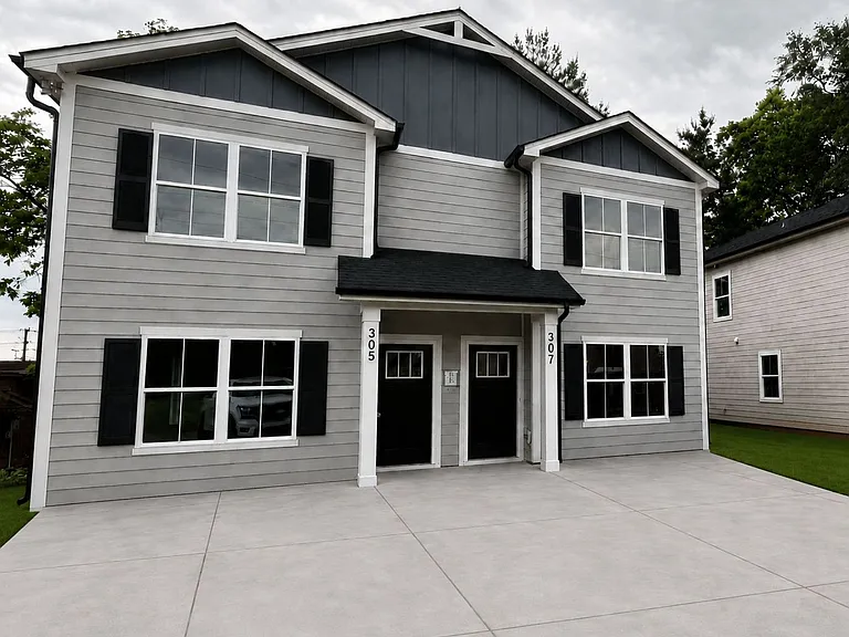 Brand-New Pet-Friendly Townhome in Hickory, NC — Photo 4