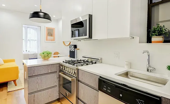 Kitchen, photo 1
